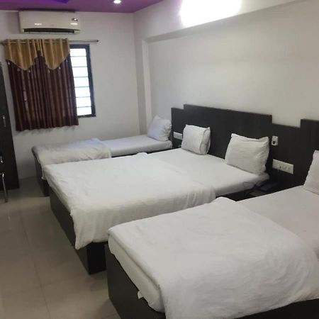 Hotel Long Stay أحمد أباد المظهر الخارجي الصورة